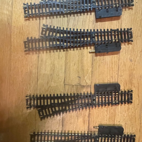 ATLAS HO train system Left and Right switches total of 4 - Picture 5 of 16